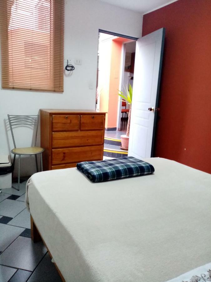 Casa Hualpa Hostel Ліма Екстер'єр фото